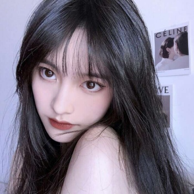 移动优先交易体验，原生APP针对移动端深度优化，支持面容/指纹快速登录。独创的移动交易工具包让用户随时随地把握市场机会。简洁的移动界面设计提升操作效率。